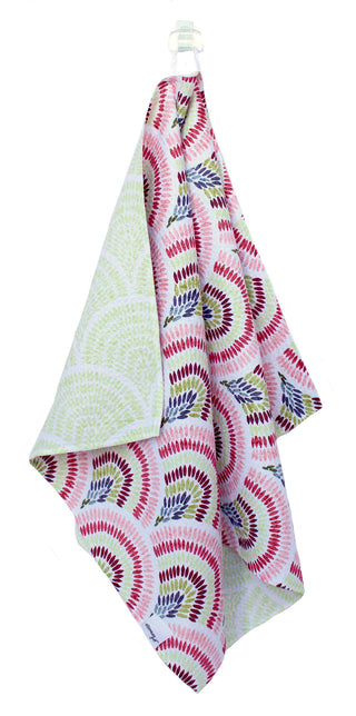 Vintage Scallops in Mulberry | Double-Sided Waffle Towel